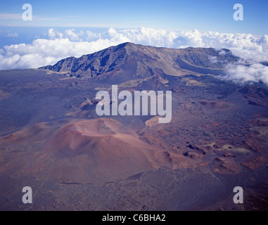 Vista aerea del Haleakalā cratere vulcanico, Maui, Hawaii, Stati Uniti d'America Foto Stock