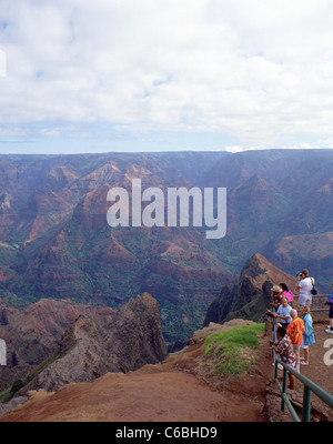 Il Canyon di Waimea Lookout, Waimea Canyon State Park, Kauai, Hawaii, Stati Uniti d'America Foto Stock