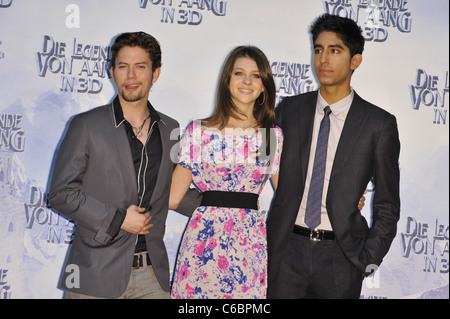 Jackson Rathbone, Nicola Peltz, Dev Patel, a un photocall per il film 'Die Legende von Aang' ('l'ultimo Airbender') a Hotel Foto Stock