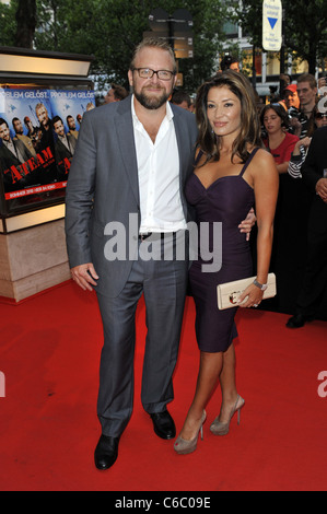 Regista Joe Carnahan e sua moglie Lisa presso il tedesco Premiere di "A-Team' a Astor Filmlounge movie theater. Berlino, Foto Stock