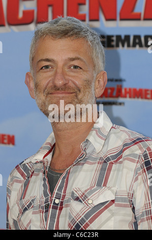 Dominic Raacke alla premiere di 'Drachenzaehmen leicht gemacht' a Cinemaxx Dammtor movie theater. Amburgo, Germania - Foto Stock