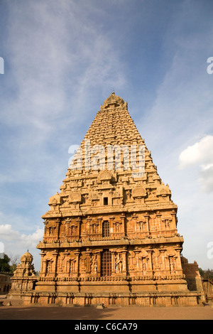 Il vimana (torre di tempio) all'Brihadeeswarar tempio complesso a Thanjavur, Tamil Nadu, India. Foto Stock