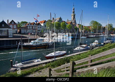 Porto e municipio di Veere in Zeeland, Paesi Bassi Foto Stock