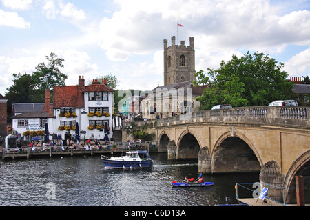 18th ° secolo The Angel on the Bridge Pub, Hart Street, Henley-on-Thames, Oxfordshire, Inghilterra, Regno Unito Foto Stock