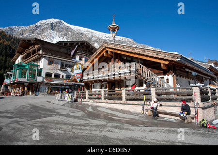 Hotel und Partyhaus in der Talstation, Hintertuxer Gletscher, Hintertux, Tuxertal, Hotel e Partyhouse, Tenne Foto Stock