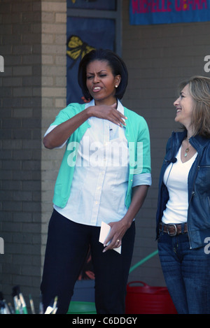 La First Lady ha ospitato il congresso Club i coniugi per un evento di assistenza a Marie Reed Learning Center in Adams Morgan Foto Stock