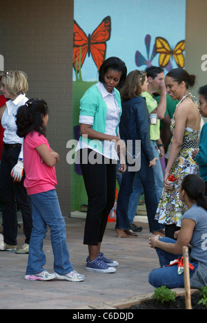 La First Lady ha ospitato il congresso Club i coniugi per un evento di assistenza a Marie Reed Learning Center in Adams Morgan Foto Stock