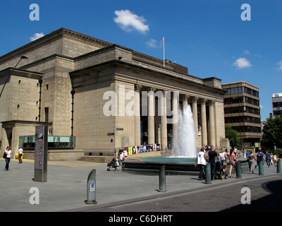 Sheffields è il Municipio di un popolare luogo di ritrovo per concerti imbonitori Piscina Centro della città di Sheffield South Yorkshire Inghilterra Foto Stock