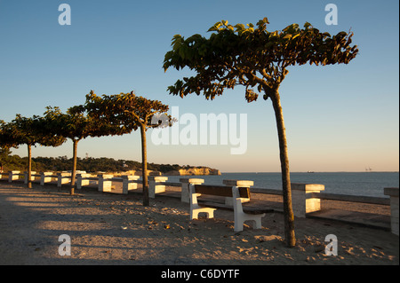 Di fronte al mare a Saint Georges de Didonne, Charente Maritime, Francia Foto Stock