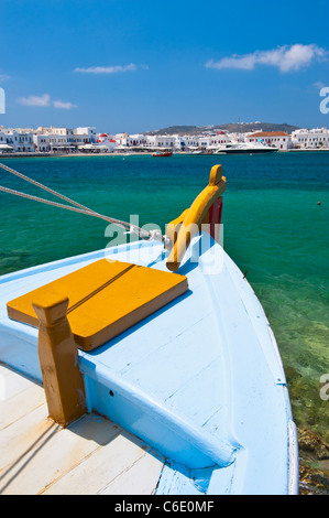 Grecia Cicladi, Mykonos, la pesca in barca in porto Foto Stock