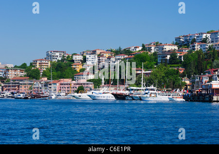 Turchia, Istanbul, barche sul Bosforo Foto Stock