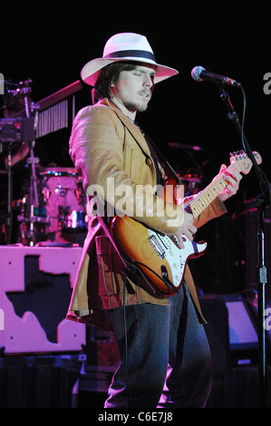 Lukas Nelson e la promessa di un vero e proprio eseguire al Sunset Cove anfiteatro in Boca Raton. Miami, Florida, Stati Uniti d'America - 13.02.10 Foto Stock