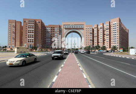 Edificio di gate in Dubai Emirati Arabi Uniti Foto Stock