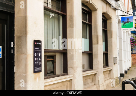 Nat West e Lloyds TSB banche fianco a fianco su un High Street Foto Stock