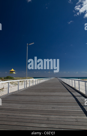 La passerella al semaforo Beach, Australia del Sud Foto Stock