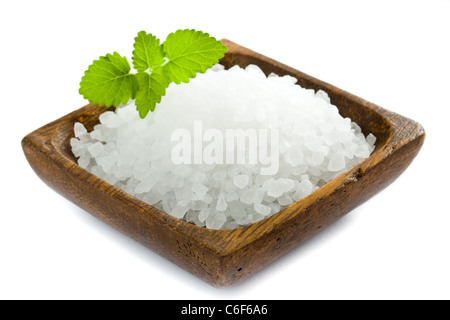 Mare sano sale nel recipiente di legno closeup Foto Stock