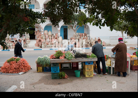 Scena di strada. Guellala. Djerba. La Tunisia. Il Nord Africa Foto Stock