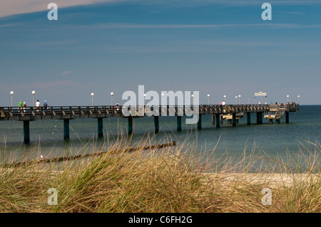 Il molo della città balneare di Heiligendamm, Mar Baltico, Meclenburgo-Pomerania Occidentale, Germania Foto Stock