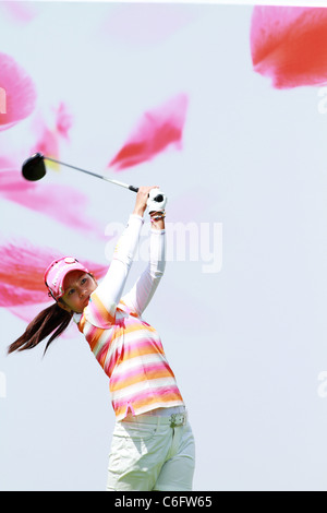 Ai Miyazato (JPN) giocando per il round finale dell'Evian Masters. Foto Stock