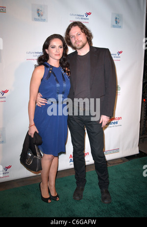 Colin Devlin e Sonya Macari quinto annuale "Oscar Wilde: onorare gli irlandesi in film' gala tenutosi presso il Wilshire Ebell Theatre - Foto Stock