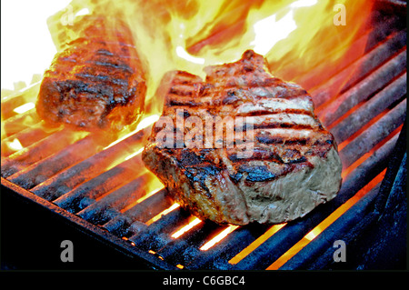 La carne di maiale, carne alla griglia con fiamma,barbecue Foto Stock