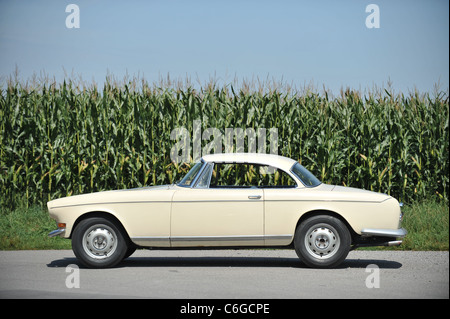 1956 BMW 503 coupe corrozzata Aigle Foto Stock