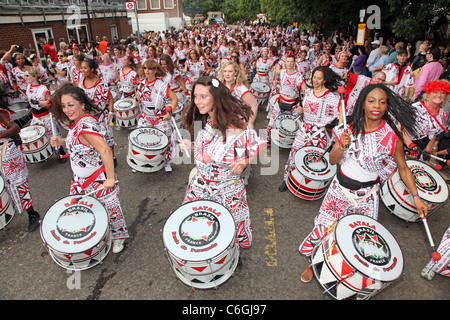 Reveller al carnevale di Notting Hill 2011, Londra, Inghilterra Foto Stock