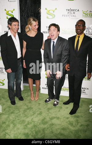 Antonio Banderas, Cameron Diaz, Mike Myers, Eddie Murphy Premiere di 'Shrek Forever After' durante la nona edizione del Tribeca Film Foto Stock