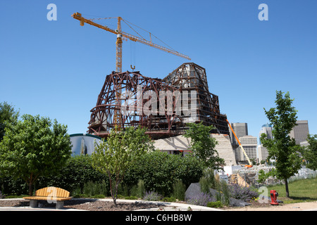 In corso di realizzazione presso il nuovo museo canadese per i diritti umani a forche Winnipeg Manitoba Canada Foto Stock