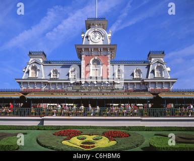 Magic Kingdom Stazione ferroviaria ingresso presso il Walt Disney World Resort, Orange County, Orlando, Florida, Stati Uniti d'America Foto Stock