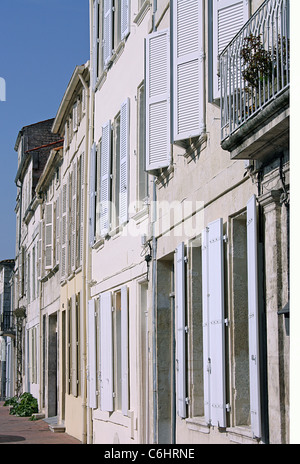 Vista obliqua di innalzamenti di C18 case in Rochefort, Charente Maritime, Francia Foto Stock