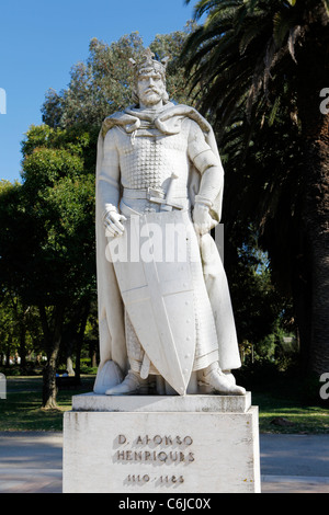 Statua del re Dom Afonso Henriques (1110 - 1185) a Lisbona, Portogallo. Foto Stock