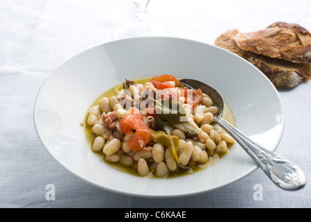 Fagioli bianchi con il prosciutto Serrano Foto Stock