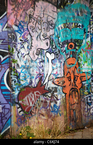 Graffiti a Bath, Somerset UK nel mese di agosto Foto Stock