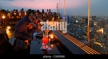 Banyan Tree tetto Vertigo e Luna Bar , Bangkok , Thailandia Foto Stock