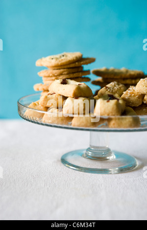 I cookie svedese, finska pinnar, syltgrotta (marmellata biscotti frollini) e korintkaka (raisin cookies) Foto Stock