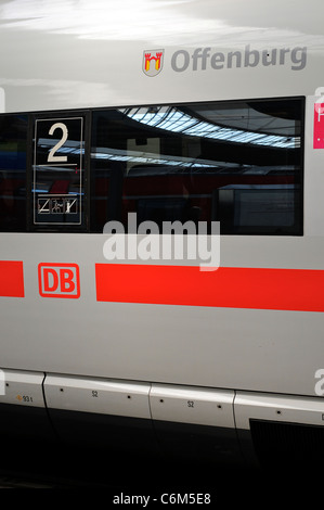 InterCIty Express / ICE il treno alla Stazione di Monaco, Monaco di Baviera, Germania Foto Stock