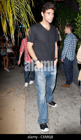 Mark Philippoussis lasciando Voyeur nightclub di Los Angeles, California - 29.07.10 Foto Stock