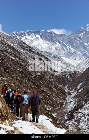 Trekking a piedi verso Everest, Everest Regione, Nepal Foto Stock