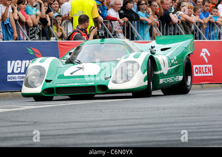 14.06.2011: David Piper la guida Porsche 917k auto durante Verva Street Racing Show a Varsavia, Polonia Foto Stock