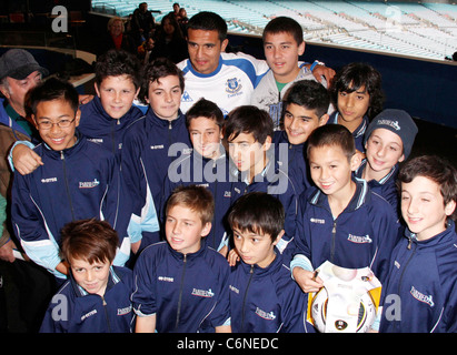 Tim Cahill Everton FC conferenza stampa presso la ANZ Stadium. Il team sono in città per giocare a Sydney FC il sabato (10luglio10) come Foto Stock