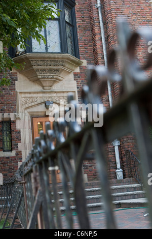 La sede centrale dell'Chabad-Lubavitch Hasidic movimento è raffigurato nella Crown Heights sezione di New York Foto Stock