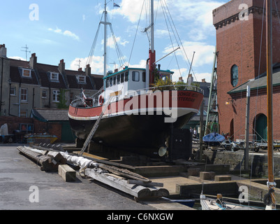 il cantiere dh Underfall ATTRACCA LO scivolo di costruzione della barca BRISTOL cantiere navale costruzione grande bacino asciutto regno unito Foto Stock