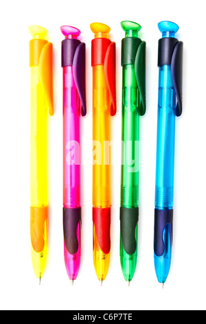 Colorato di penne a sfera isolata su sfondo bianco Foto Stock