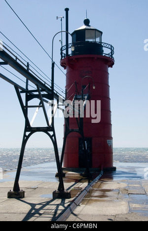 Faro sul molo, Southport, il lago Michigan, Stati Uniti d'America Foto Stock