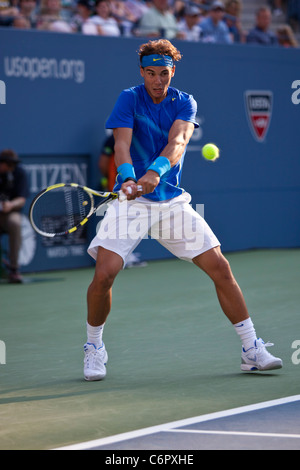 Rafael Nadal (ESP) competono al 2011 US Open di Tennis. Foto Stock