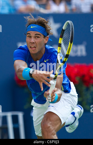 Rafael Nadal (ESP) competono al 2011 US Open di Tennis. Foto Stock