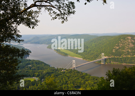 Bear Mountain sospensione ponte che attraversa il fiume Hudson nello Stato di New York Foto Stock