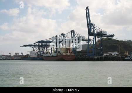 Porte di Panama Società al Balboa, sul Pacifico ingresso del canale di Panama. Foto Stock