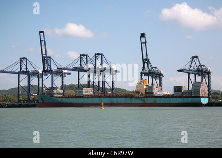 Porte di Panama Società al Balboa, sul Pacifico ingresso del canale di Panama. Foto Stock